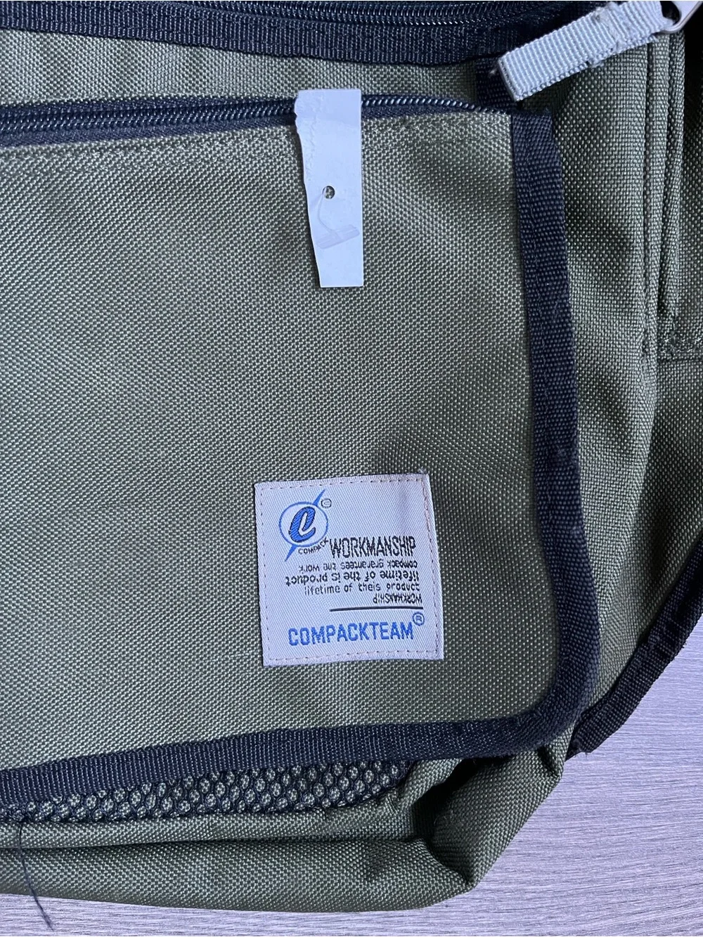 VINTAGE COMPACKTEAM WORKMANSHIP UTILITY SLING BAG